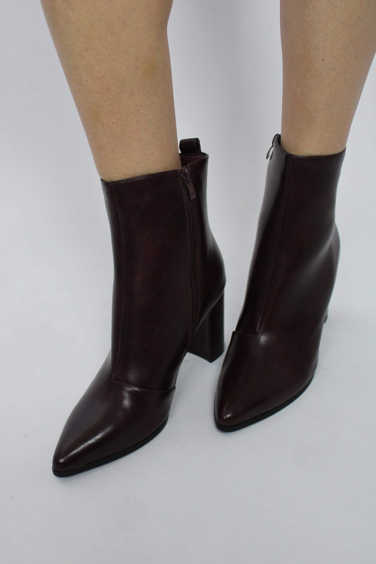 Livia Boots