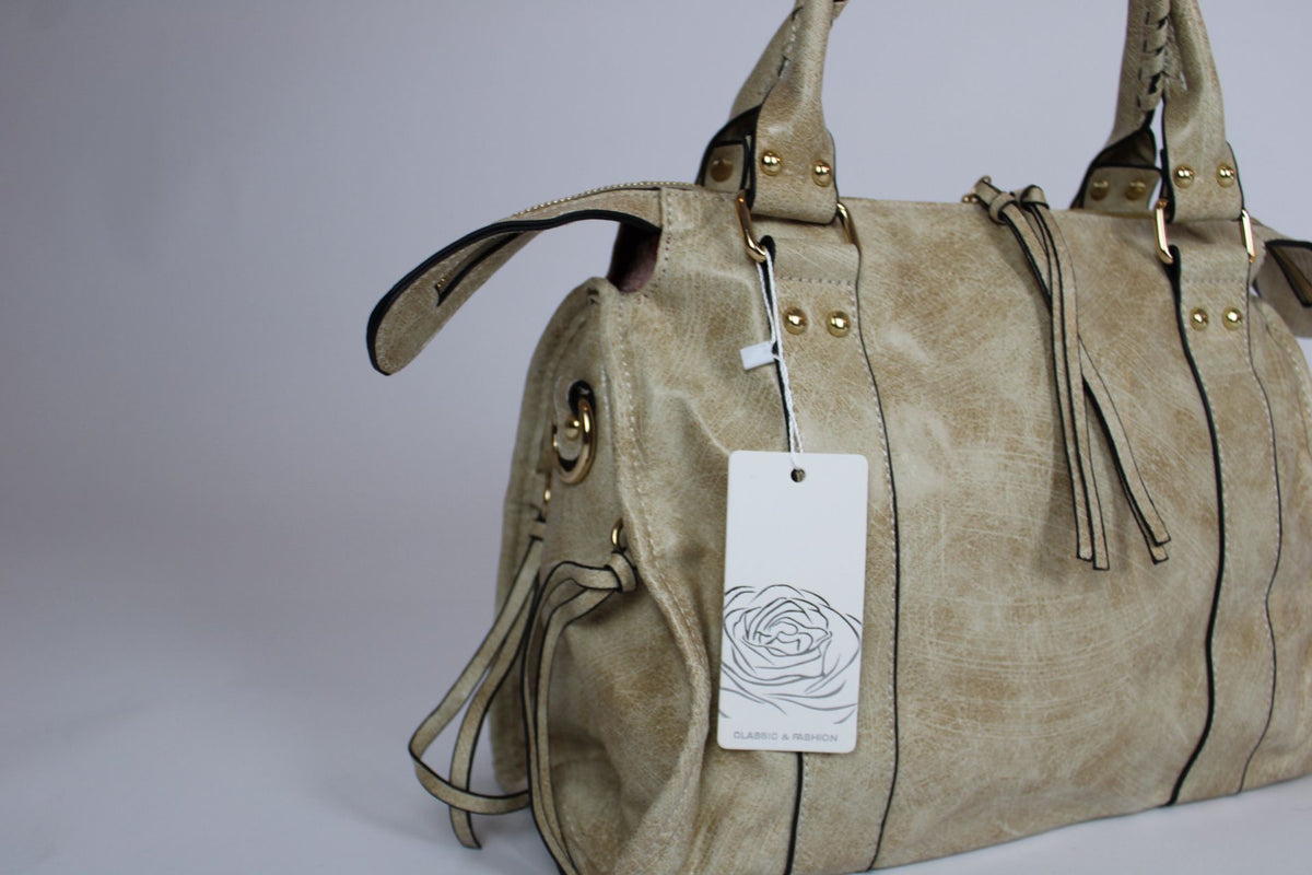 Noémi Bag M