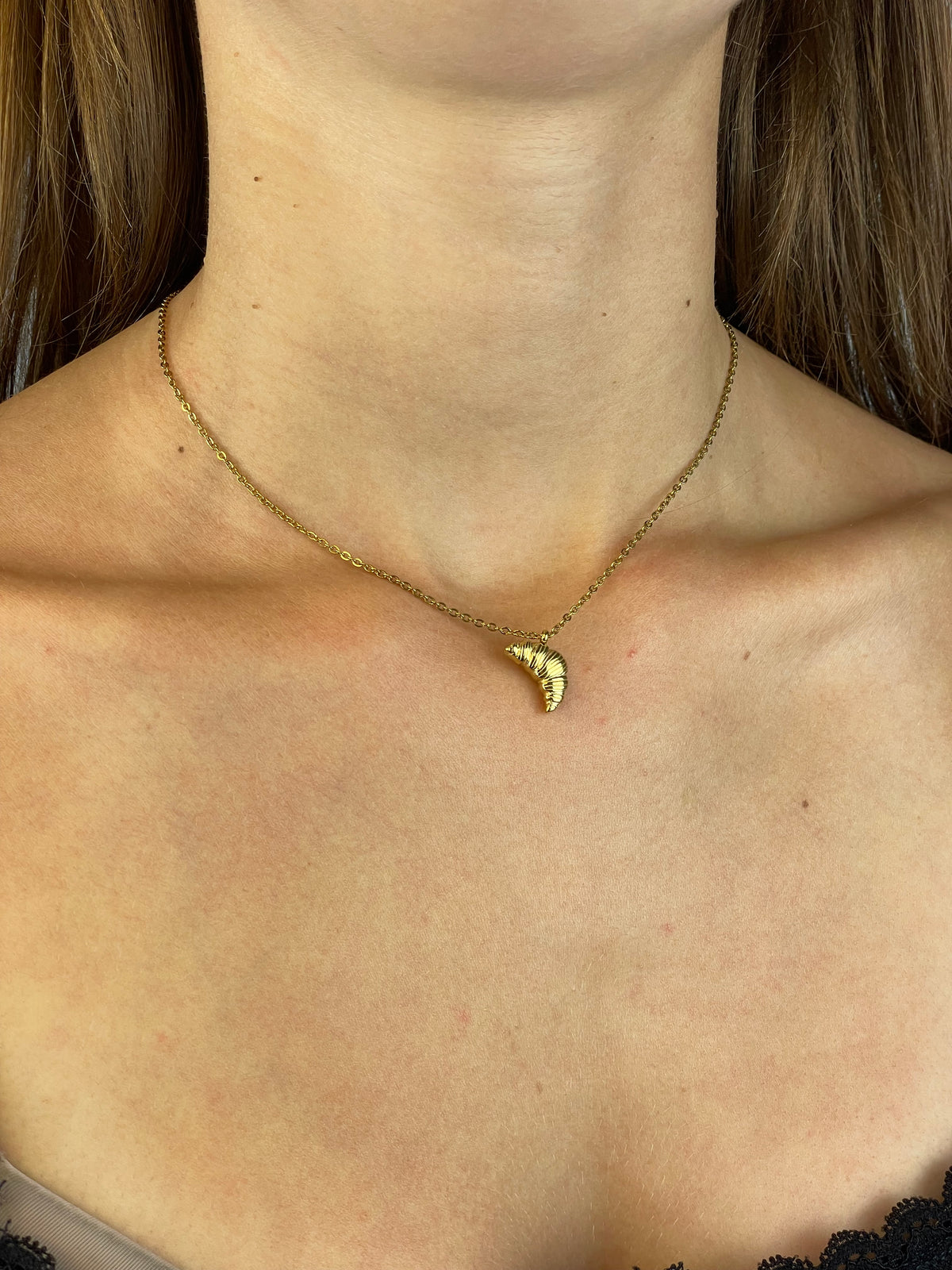 Chain Croissant Gold